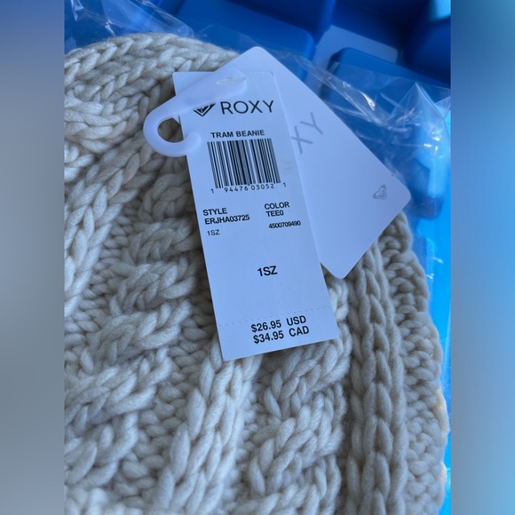 Roxy toque NWT - Picture 3 of 6